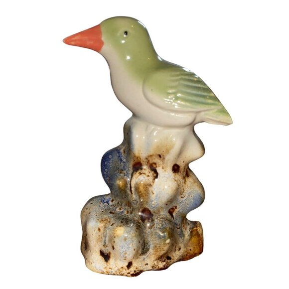 Vintage Tropical Bird On Rocks Driftwood Porcelain Figurine Made In Brazil 203-B - Picture 1 of 4